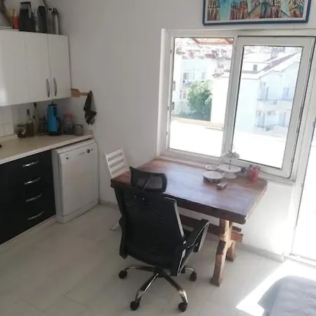 Wonderful Location Beautiful Roof Flat
