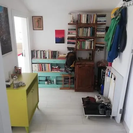 Wonderful Location Beautiful Roof Flat Appartement *